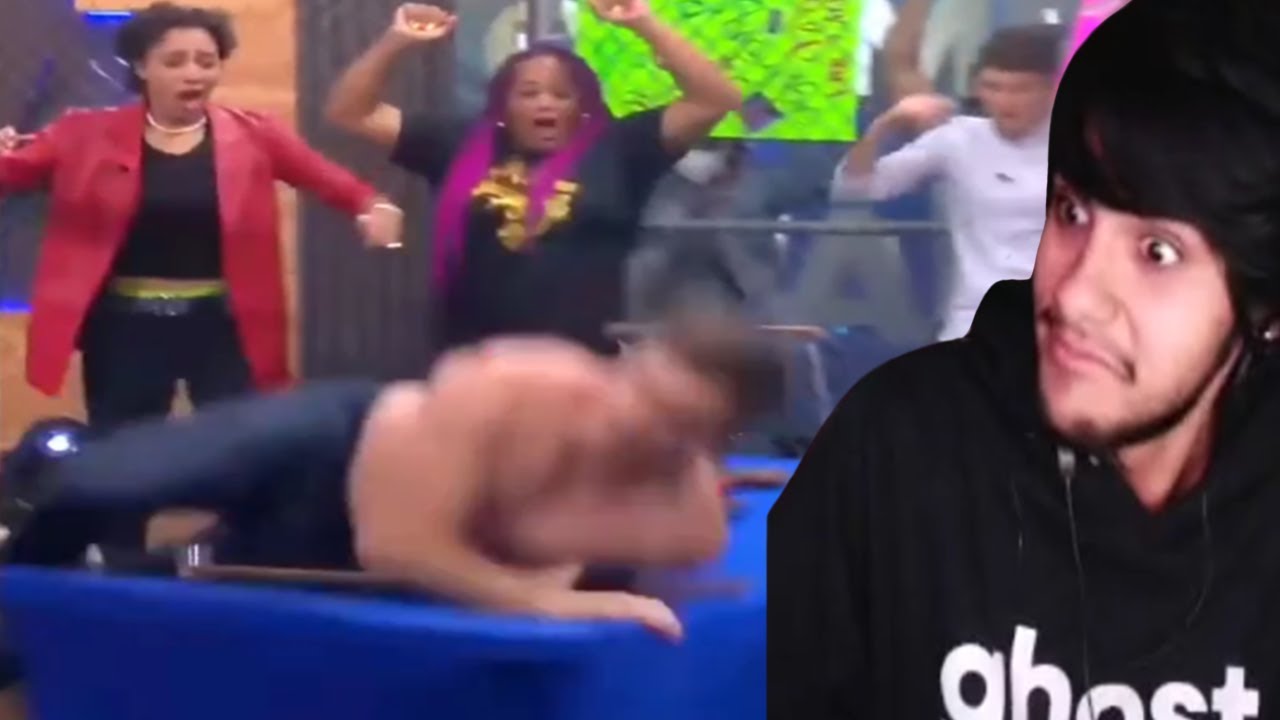 Pinkweenie reacts to Best Twitch Fails Compilation!