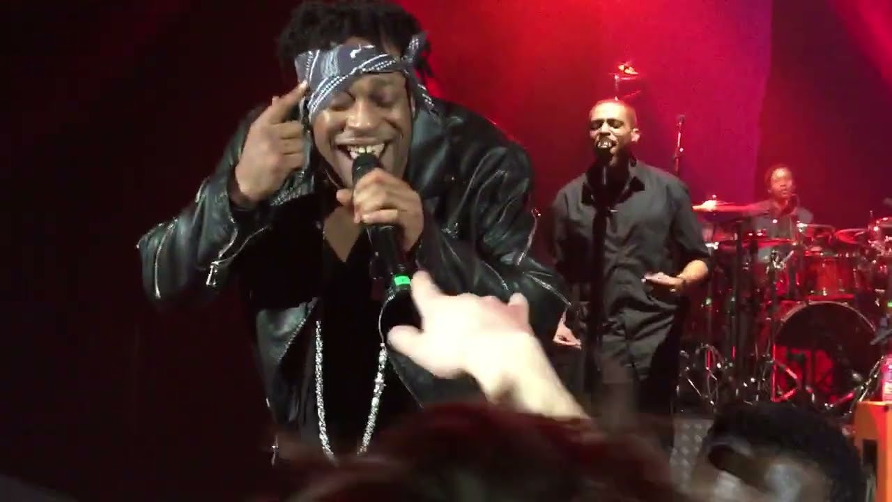 D’Angelo – “Untitled (How Does It Feel)” – Live at Hammersmith Apollo, London (February 2015)
