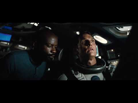 Interstellar - Gargantua - Romilly spiega a Cooper il buco nero.