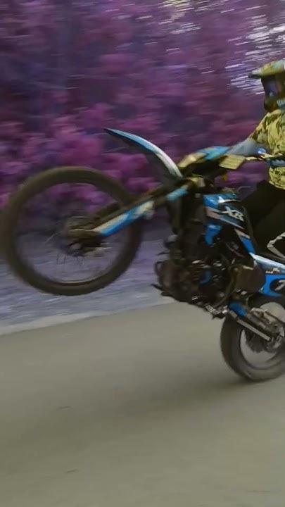 Но город спит ☠️ #motolend #moto #stunt #эндуро - YouTube