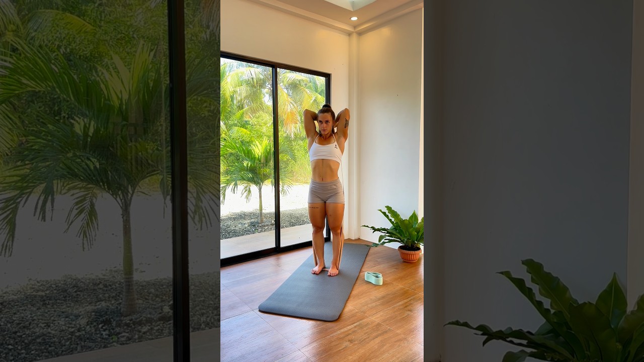 BANDED FRENCH PRESS #fit #homeworkout  #training #eassyworkout #physicalfitness #fitness