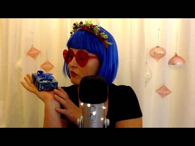 Unwrapping my favorite ASMR triggers - Chrismas ASMR