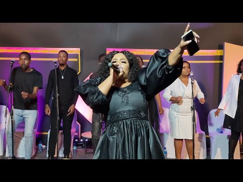 Kuhle Sijentu - Izwi Lahlabi Intliziyo Yami @ Intente Worship Encounter 2023