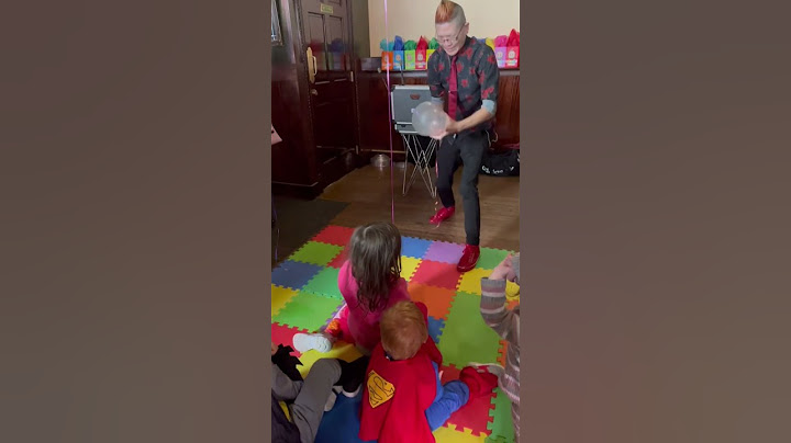 This amazing magician performed at my cousin’s birthday party