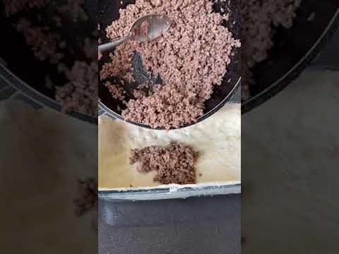 Vídeo: Torta De Carne Folhada: Uma Receita Passo A Passo Com Fotos E Vídeos