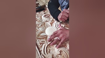 Furniture pattern carving process- Good tools and machinery make work easy