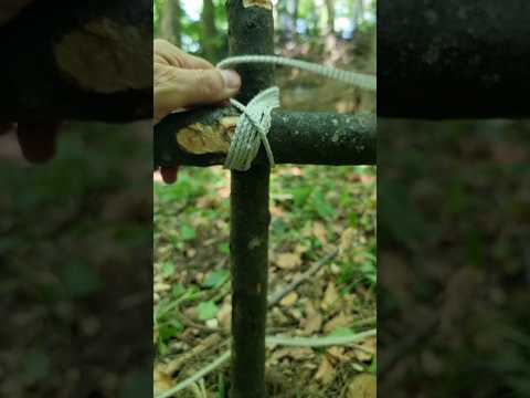 Diagonal lashing #bushcraftcamp