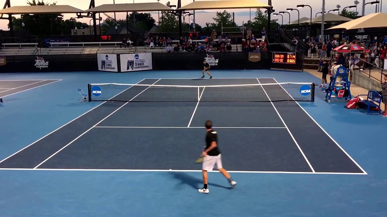 Austin Smith breaks Max de Vroome to even it at 5-5