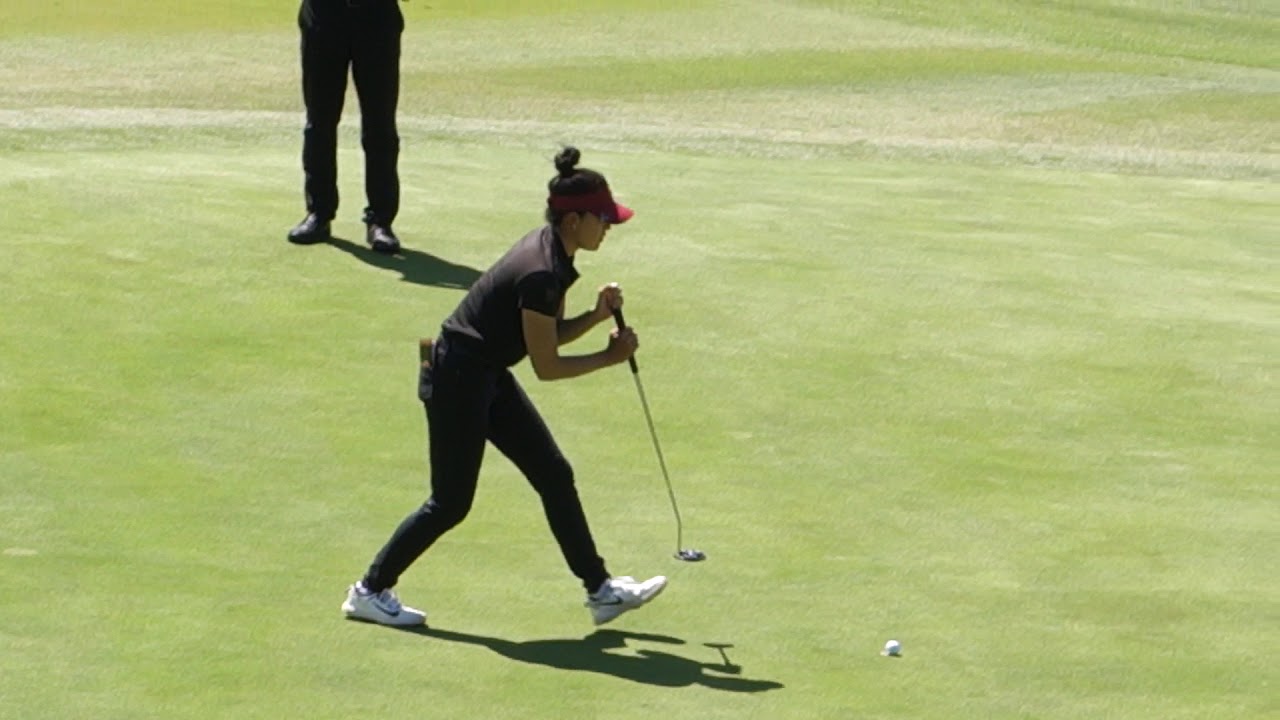 See USC Golfer Jennifer Chang Putting on Hole 16 YouTube