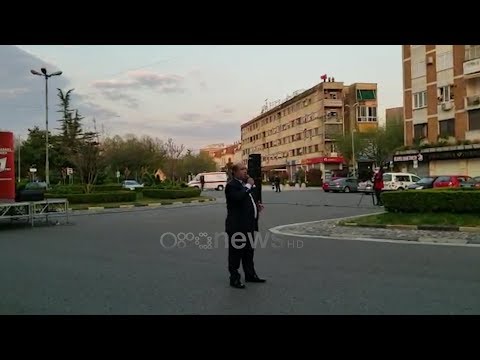 Ora News - Koncerti ndryshe i Bujar Qamilit, dhuratë për Shkodrën në këto ditë të vështira