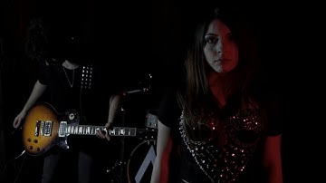 Amnèsia - "White Room" Official Music Video