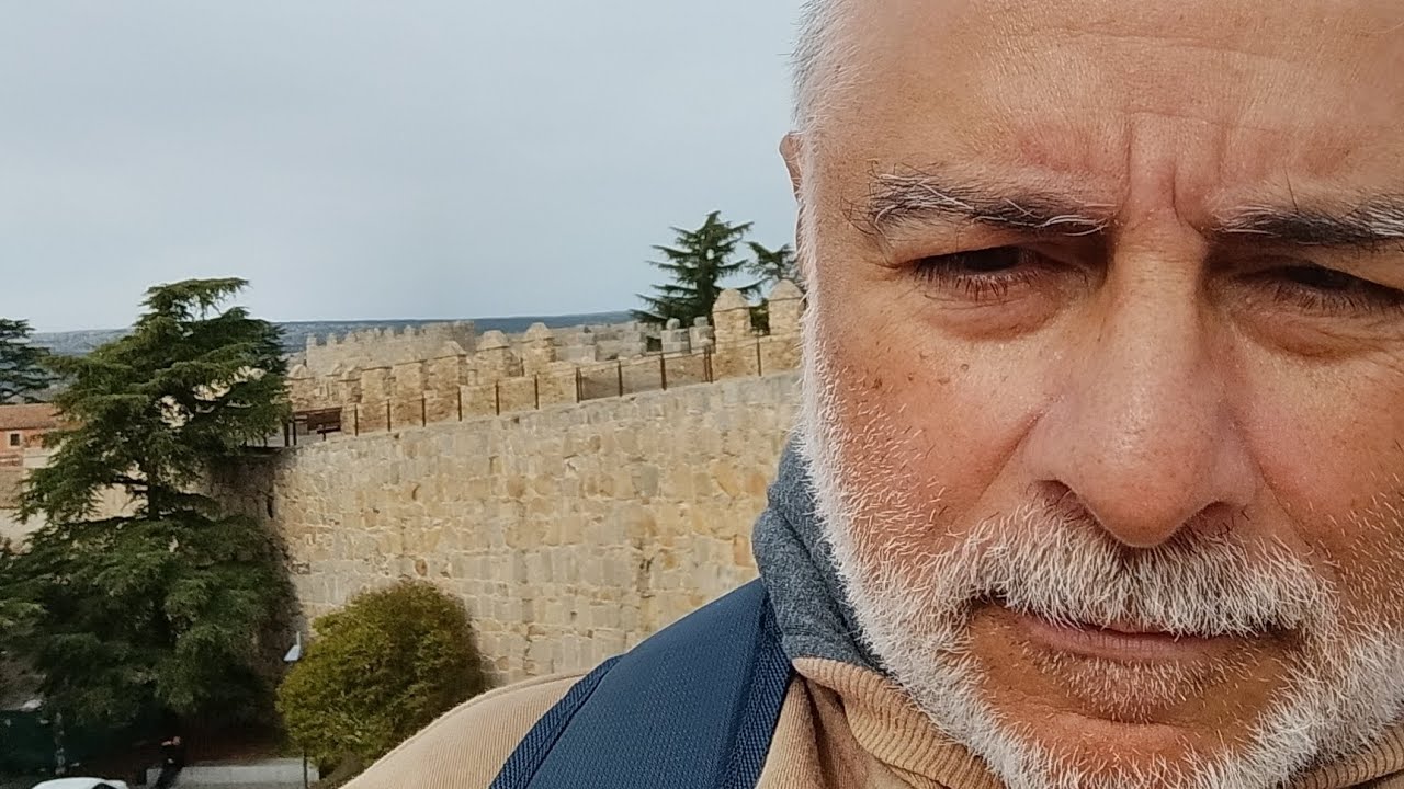 Segovia.Acueducto romano y la ciudad