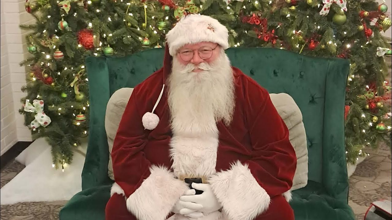 Pictures With Santa Claus at Town and Country Shopping Center in Kettering, Ohio Christmas  2025 