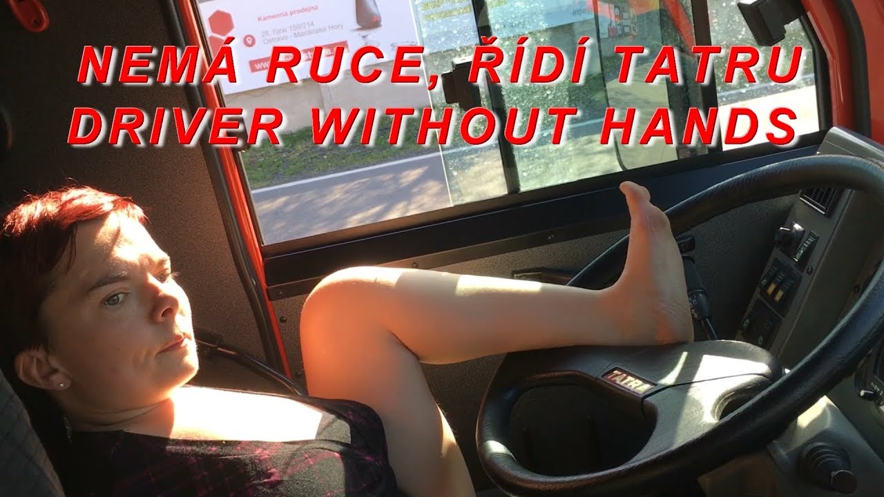 Nemá ruce, řídí TATRU Lucie za volantem hasičské TATRY 8157 4x4