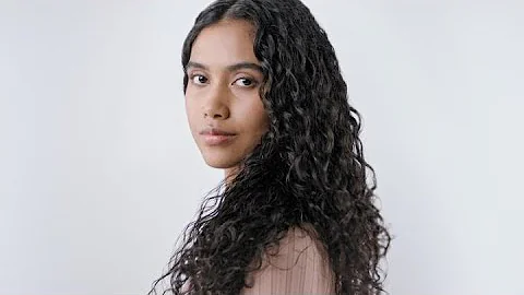 How to enhance curls and define coils with the Dyson Supersonic Nural™ hair dryer