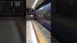 3000系特急 出町柳行 三条駅 到着 Keihan Railway Sanjo Station