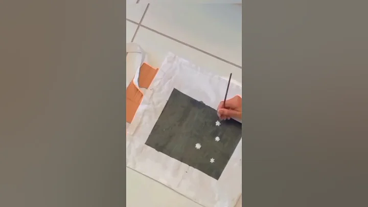 First time painting on a tote bag. It was kinda fun!! Do let me know if you like it!! 🥰😊🥰