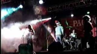 Video thumbnail of "Quirquiña - Clausura (Live)"