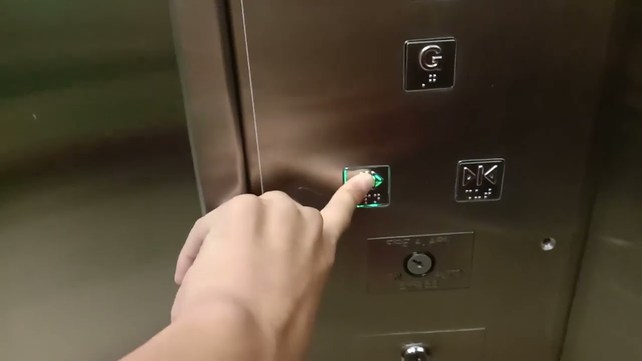 (Lift 1)(Final Ride) 2 Fujitec Elevators At New Aeon Mall Ipoh Station 18