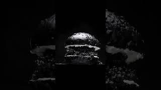 Чёрный русский бургер с чёрной икрой. Стоп-моушен анимация #коммерческаяфотография #artphotography