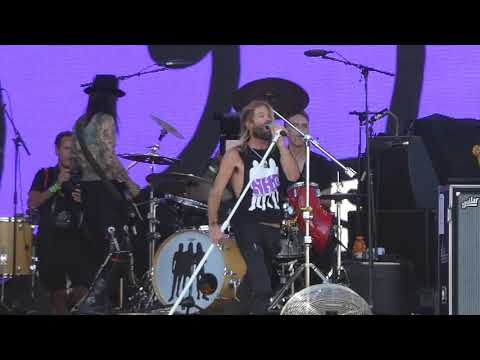 TAYLOR HAWKINS / DAVE NAVARRO : &quot;KEEP YOURSELF ALIVE&quot; (QUEEN) - OHANA ENCORE FESTIVAL 2021 (Day 2)