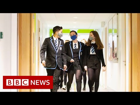 School pupils in England to wear face masks in classrooms to tackle Omicron - BBC News