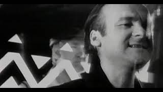 Watch Paul Carrack Battlefield video