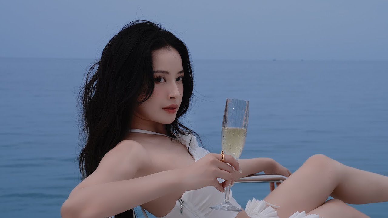 Chi Pu (芝芙) | Drive Slow - The First EP - FLEXIBLE