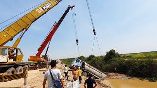 OMG!! Heavy Equipment Gone Wrong - Dump Truck Accident Skills Recovery By 2 Cranes Truck screenshot 1