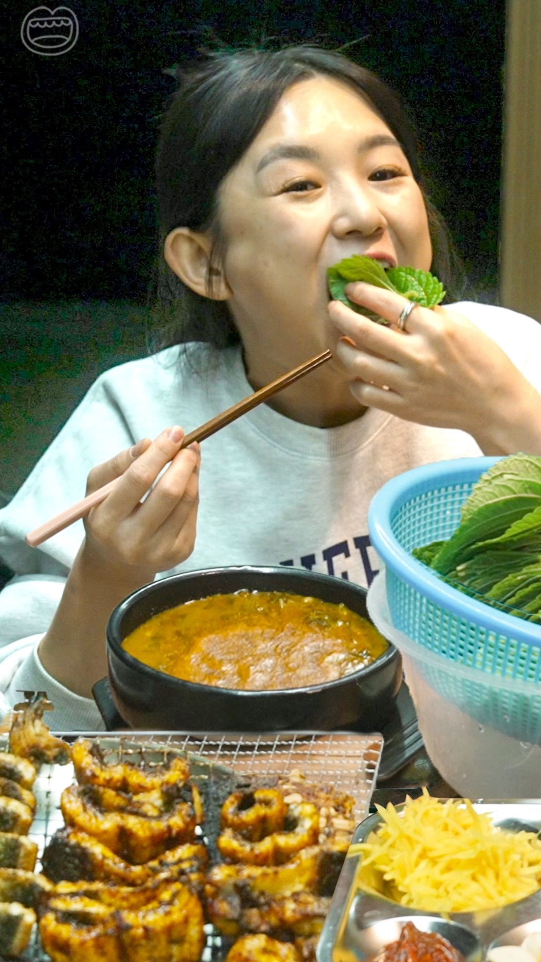 시골집 마당에서 장어구이,장어탕