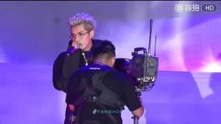 160909 fancam kris wu singing from now on at bazaar charity night