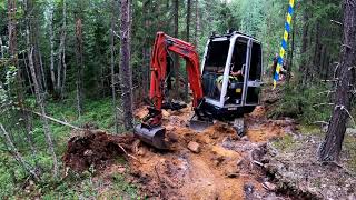 bryter skogsväg med 1.7ton minigrävare