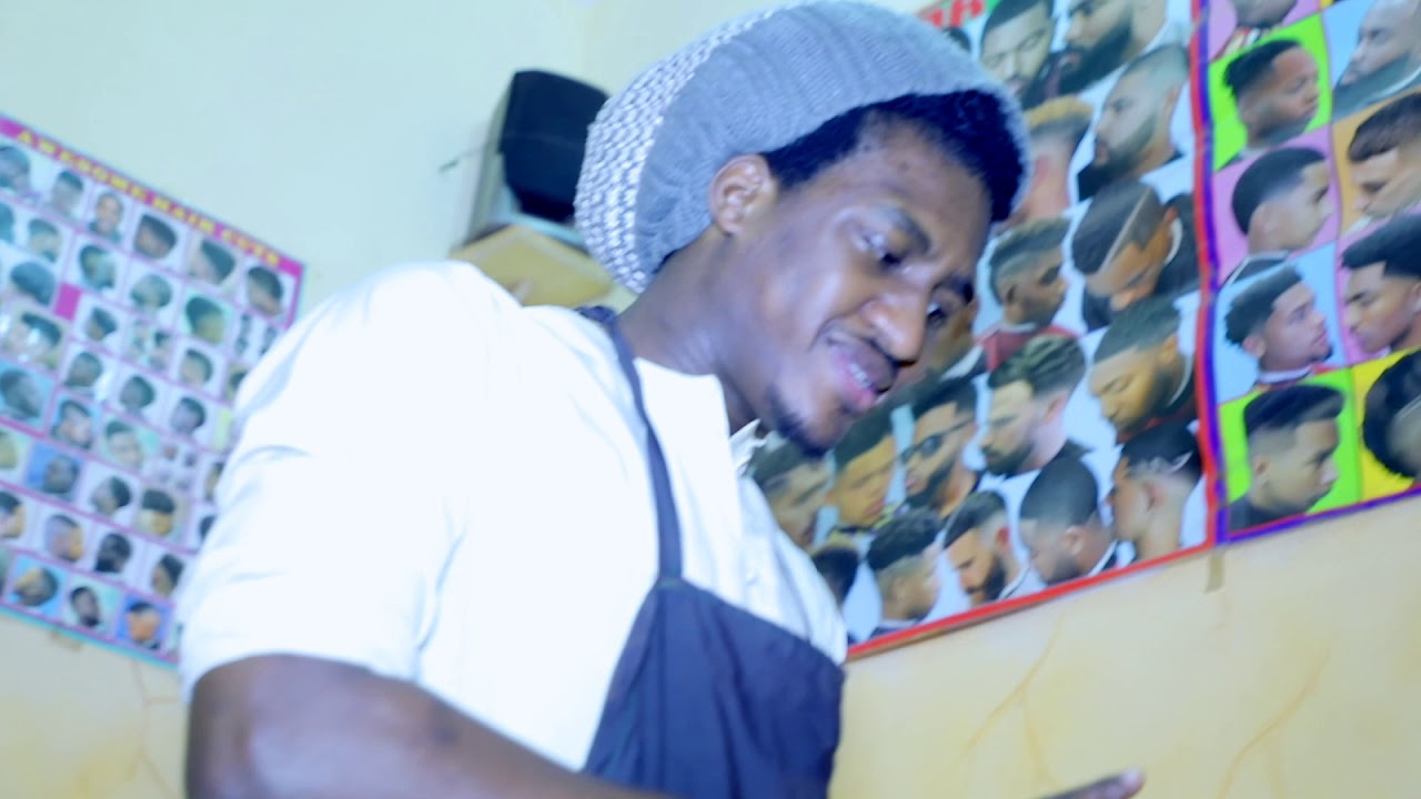 #YARO LE COIFFEUR !!

