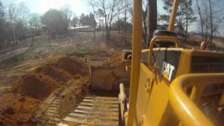D4H LGP pushing down dirt