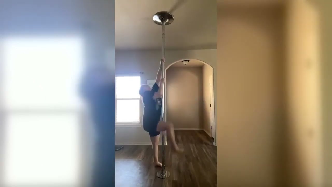 Funny Video: Pole Dance Fail