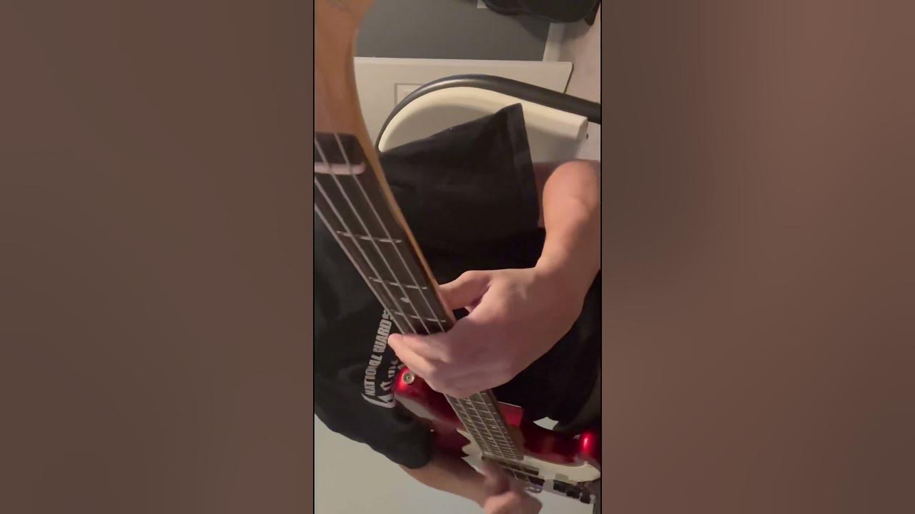 FULL VIDEO ON CHANNEL KICK BACK - Kenshi Yonezu bass cover #bass #chainsawman #fyp