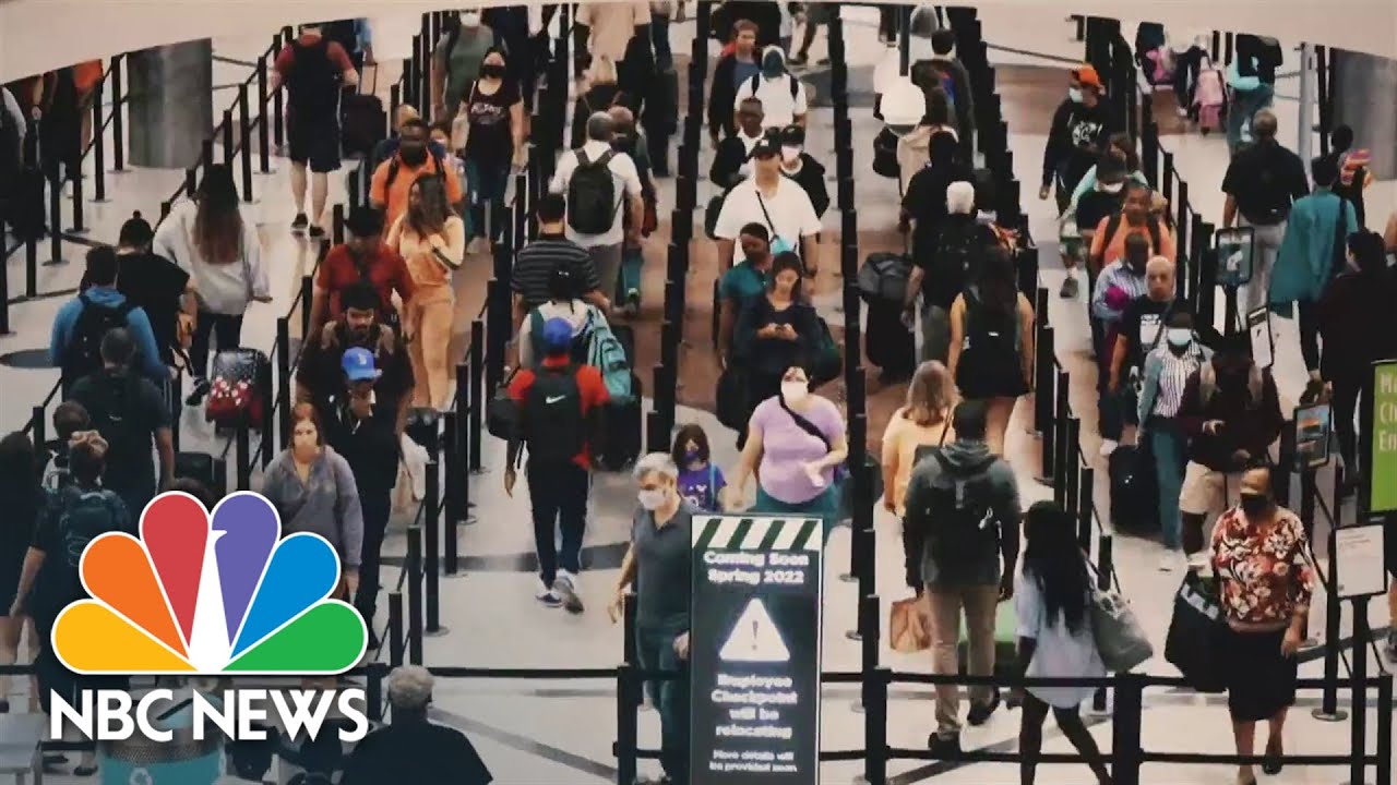 Airlines preparing for Memorial Day weekend travel surge