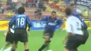 R  Baggio   BEST AND PERFECT SOCCER Dribbling Compilation