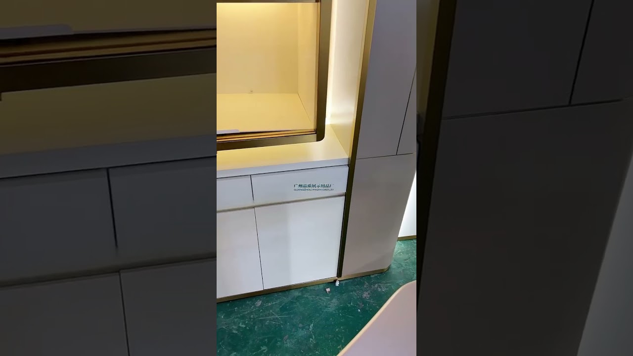 High-end jewelry wall showcase with light color temperature control system 