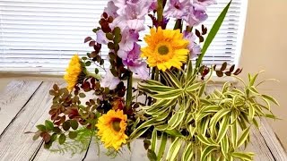 How To Make A Centerpiece With A Rectangular Vase.