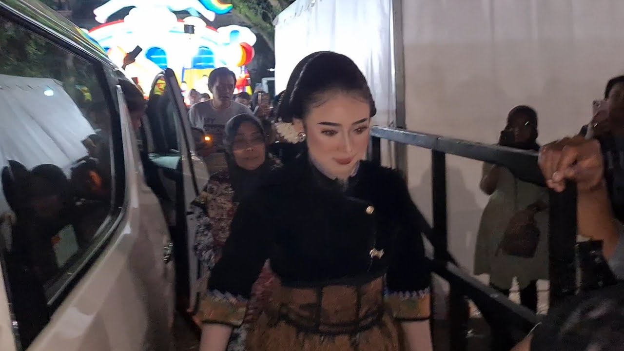 Kedatangan NIKEN SALINDRY Live Lapangan Gajah Mada KOTA KEDIRI
