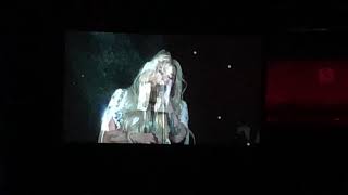 KESHA NYE 2018 PRAYING