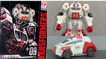 How to transform studio series gamer edition Ratchet. Transformers SS 09 voyager class figure