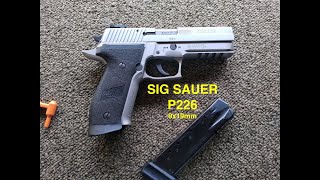 Pistolet SIG SAUER P226 9x19mm / procédure de contrôle et mise en service de l'arme / pistole gun