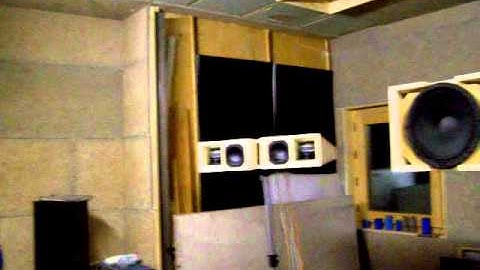 DIY line array built using FaitalPro loudspeakers (first prototype)