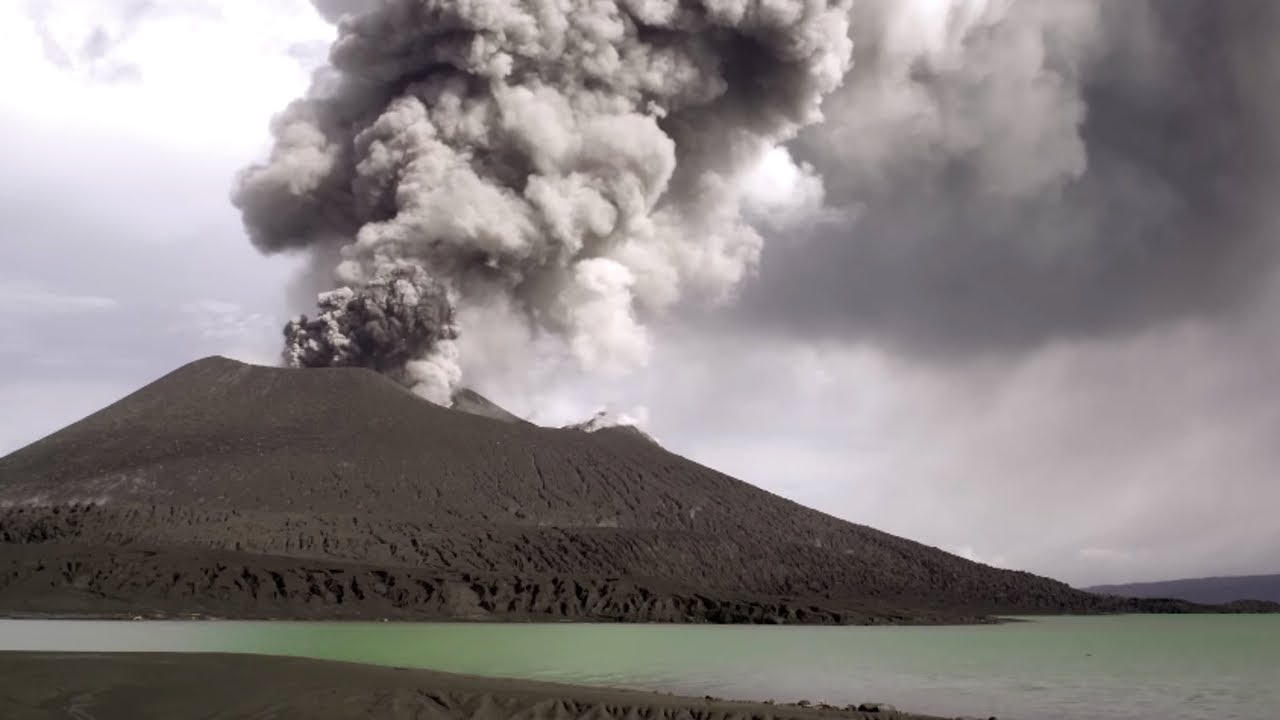 Вулканы: странники пепла