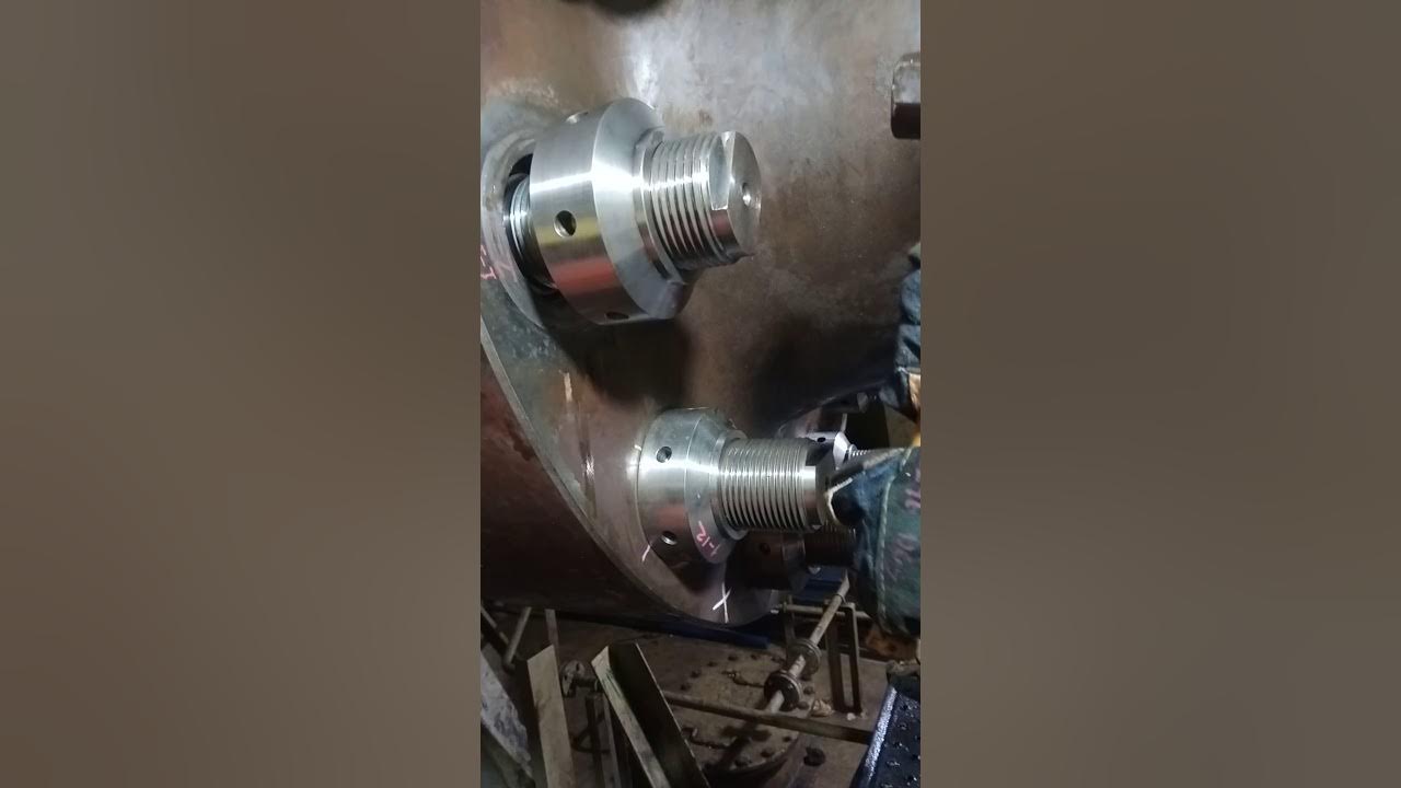 High torque bolt's tightening. Pilgrim type shaft coupling bolt's