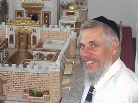 Assista a חנוכה שיר מקורי no YouTube