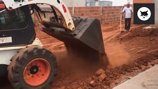 Bobcat S450 Nivelando Terreno Em Construção #nivelandoterreno #bobcenter #pacarregadeira