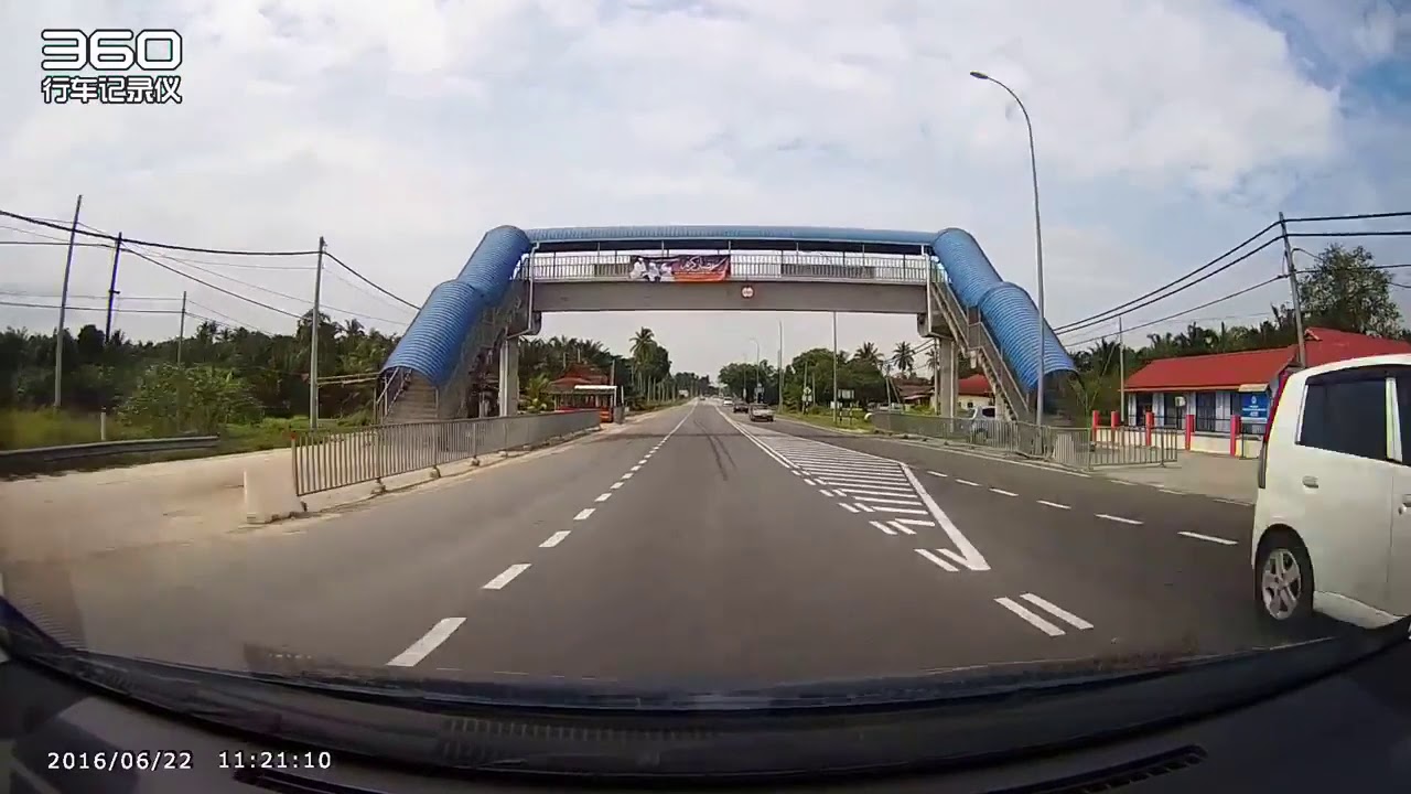 Junction Jalan Tanjung Laboh to Sekolah Kebangsaan Batu 10 Lekir, Sitiawan (June 22, 2016)